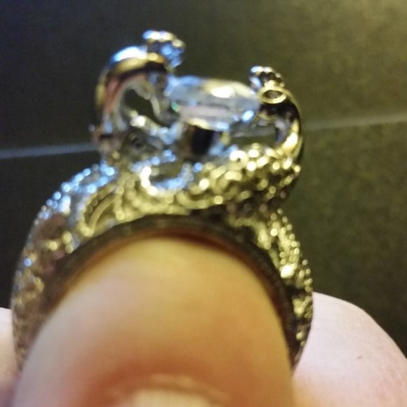 women's size 6 silver tone peacock ring with large cubit diamond - Picture 1 of 3